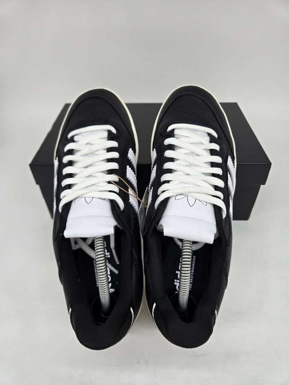 adidas Men's Tyshawn Low JQ1137 Core Black Cloud White Shoes Size 11